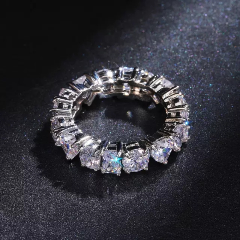 New 925 Silver Beautiful Hearts Round Diamond Ring - Picture 5 of 5
